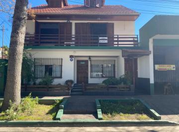 Casa · 225m² · 3 Ambientes · Venta en Block - Dos Departamentos Tres Ambientes Quincho y Cochera