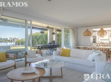 Casa · 238m² · 6 Ambientes · 1 Cochera · Casa Al Lago - Barrio Muelles Puertos / Escobar