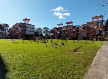 Departamento · 68m² · 4 Ambientes · Venta de Departamento 3 Dorm. en Tigre Centro 4 Ambientes con Patio