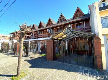 PH de 4 ambientes, La Matanza · Apto Credito! - Triplex 3 Amb + Cochera + Patio + Playroom // Garay 789