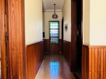 Casa de 5 ambientes, Rosario · Casa en Arroyito 3 Dorm. y Cochera - Venta