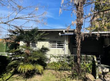 Foto desde el fondo · Casa con Local en Venta en Gonnet