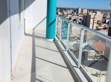 Departamento · 113m² · 3 Ambientes · 1 Cochera · Semipiso a Estr. 2 Dorm C/2 Balcones Cochera