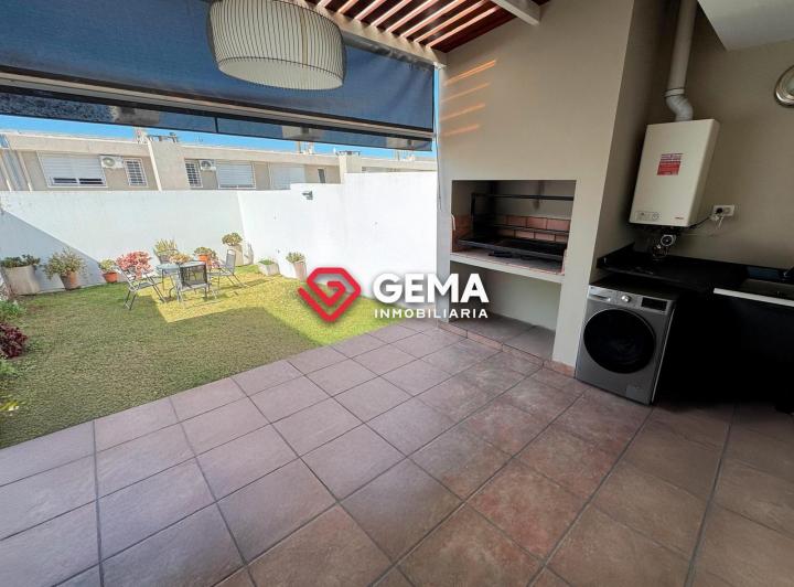 Casa · 130m² · 3 Ambientes · 1 Cochera