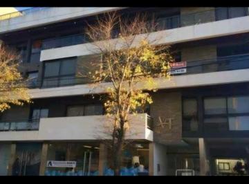 Departamento · 50m² · 1 Dormitorio · 1 Cochera · Vendo Departamento Precioso! a Pocas Cuadras del Centro y del Lago!