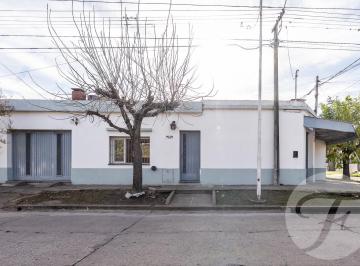 Casa · 120m² · 4 Ambientes · 1 Cochera · Gran Oportunidad en San Pedro I Casa en Esquina con Local Comercial y Cochera I Todos Los Servicios