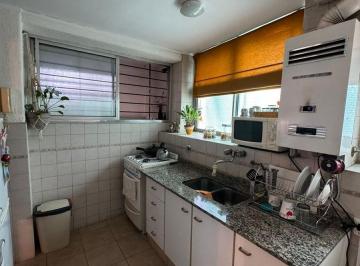 Departamento · 83m² · 6 Ambientes · Venta Departamento 3 Dorm. Primer Piso por Escalera
