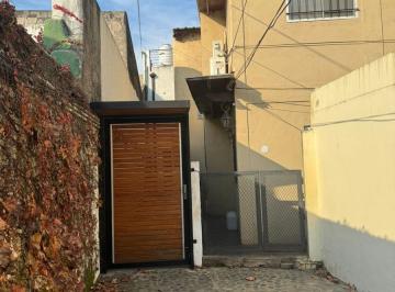 Departamento · 197m² · 11 Ambientes · Venta Casa Doble de Pasillo en Pichincha