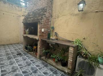 Departamento · 197m² · 11 Ambientes · Venta Casa Doble de Pasillo en Pichincha