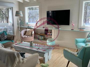 Campo · 150m² · 5 Ambientes · Casa en Venta de 5 Ambientes con Jacuzzi, Solarium y 3 Terrazas | Costa Esmeralda