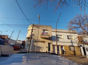 Departamento · 90m² · 3 Ambientes · Depto 3 Amb 1 Er Piso por Escalera en Piso Único con Terraza Libre