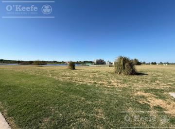 Terreno · 857m² · Lote en Venta en Elcano, a Laguna, Orientación Norte. Hudson. Posesión Inmediata
