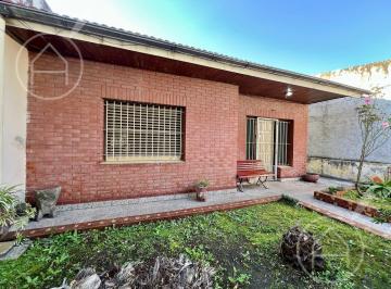 Casa · 100m² · 3 Ambientes · Venta Casa 3 Ambientes Patio Parrilla Lavadero Jardín de Invierno