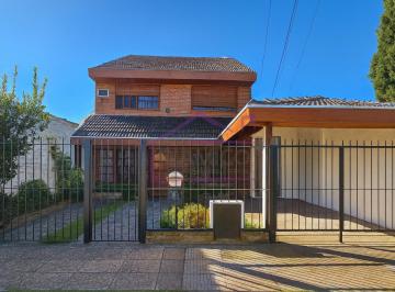Casa · 230m² · 4 Ambientes · 2 Cocheras · Chalet 4 Amb C/parque y Piscina en Ituzaingo Norte Apto Credito