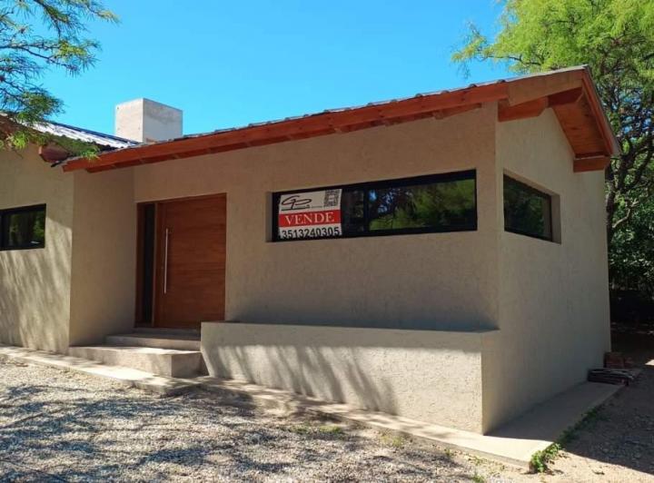 Casa · 145m² · 5 Ambientes · 2 Cocheras