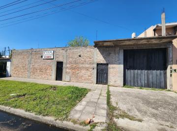 Casa · 176m² · 5 Ambientes · 1 Cochera · Casa en Lanús Oeste