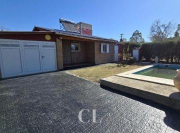 Casa de 4 ambientes, Villa Parque Siquiman · Venta Casa con Dos Dorm. C/pileta. B Las Mojarras, Parque Siquiman