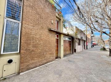 Casa · 123m² · 5 Ambientes · 2 Cocheras · En Venta - Casa de Dos Dorm. con Cochera - Echesortu