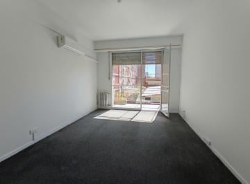 Departamento de 3 ambientes, Balvanera · Venta – 3 Ambientes Al Frente con Balcón – Súper Luminoso