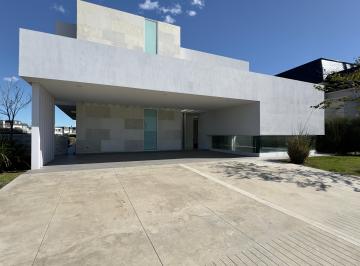 Casa de 5 ambientes, Quilmes · Espectacular Casa en Venta en Barrio Privado Nuevo Quilmes