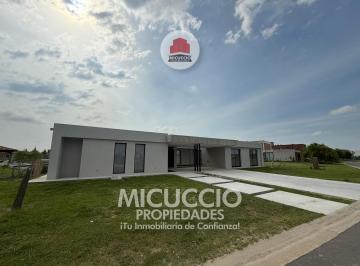 Casa · 259m² · 7 Ambientes · 2 Cocheras · Casa en Venta | B° Náutico El Naudir | Escobar