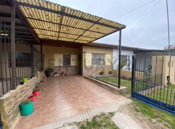 Casa · 60m² · 3 Ambientes · 1 Cochera · Venta! Casa 3 Ambientes