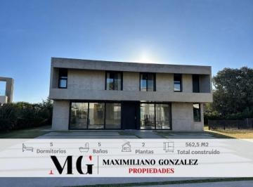 Casa · 550m² · 9 Ambientes · 1 Cochera · Casa Venta y Alquiler Terralagos Canning