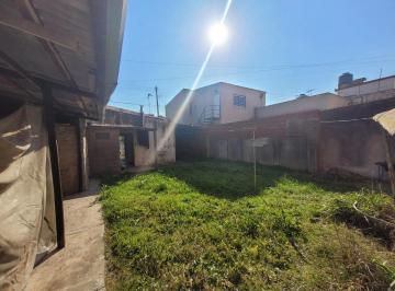 Casa · 56m² · 2 Ambientes · 1 Cochera · Casa a Reciclar