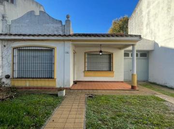 Casa · 100m² · 3 Ambientes · 2 Cocheras · Casa Americana a Reciclar en Castelar Norte