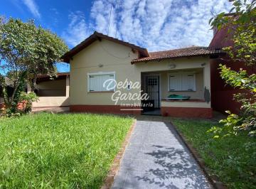 Casa · 90m² · 4 Ambientes · 1 Cochera · Casa en Venta con Gas Natural en Mar de Ajó