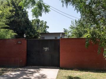 Quinta vacacional · 170m² · 4 Ambientes · 2 Cocheras · Quinta en Venta en Moreno 4 Ambientes