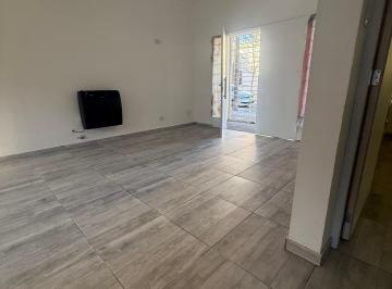 Consultorio de 2 ambientes, Morón · Consultorio de 80 m² Cubiertos en Alquiler en Morón