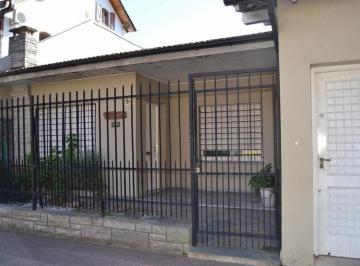 Casa · 180m² · 6 Ambientes · 3 Cocheras · Casa en Venta en Villa Ballester de 6 Ambientes en Lote Prop