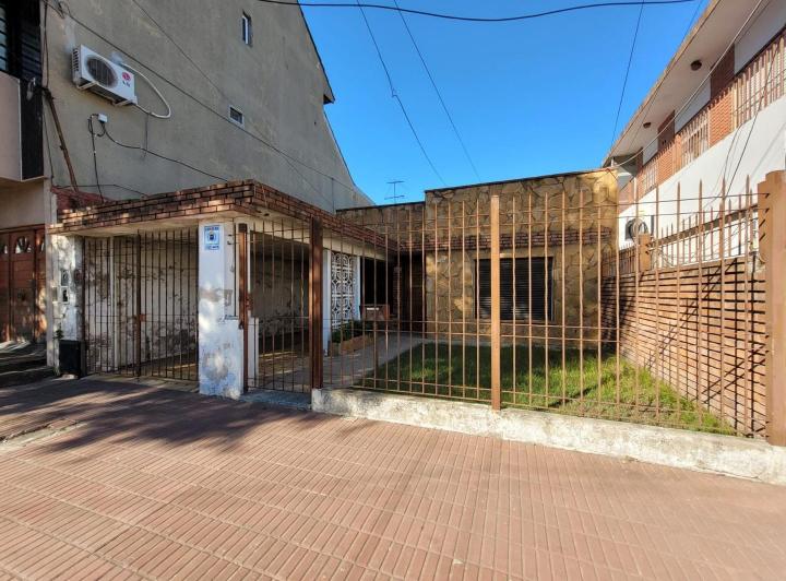 Casa · 70m² · 3 Ambientes · 1 Cochera