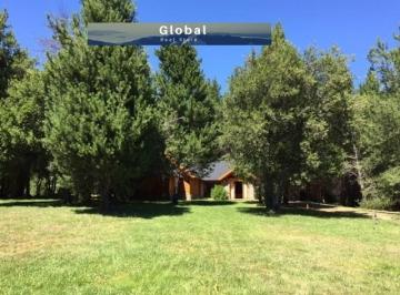 Casa de 6 ambientes, San Martín de los Andes · Casa Barrio Chihuallanca Lolog, San Martín de Los Andes Patagonia Argentina