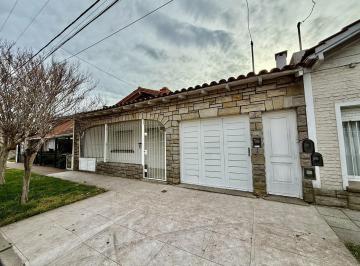 Casa · 193m² · 3 Ambientes · 1 Cochera · Casa en Chauvin