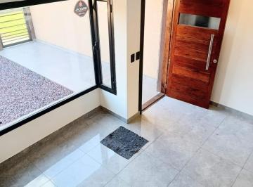Casa · 85m² · 3 Ambientes · 2 Cocheras · Duplex Premium a Estrenar