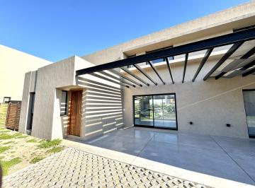Casa · 108m² · 3 Ambientes · 1 Cochera · Venta Casa Condominios Don Mateo