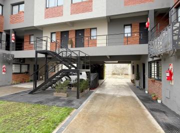 PH de 2 ambientes, Lanús · Pichincha 1600 - PH P. Baja 2 Amb con Cochera! Sin Expensas! Impecable Estado