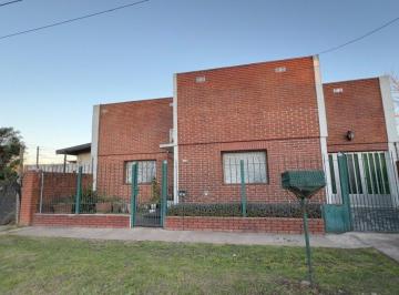 Casa de 3 ambientes, Esteban Echeverría · Casa en Venta Apta Credito