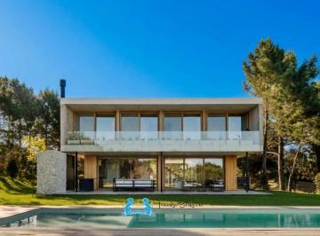 Casa de 5 ambientes, Costa Esmeralda · Alquiler Casa 4 Dorm. Enero Febrero Senderos 4 Costa Esmeralda Piscina