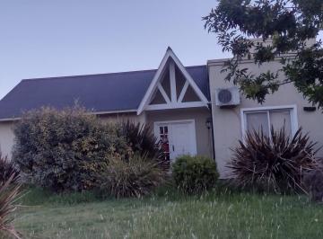 Casa de 4 ambientes, General Rodríguez · Casa en Aero Country Club de General Rodriguez