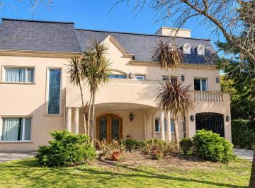 Casa de 6 ambientes, San Vicente · Casa en Venta y Alquiler en El Lauquen
