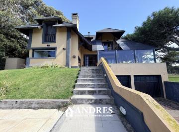 Casa · 293m² · 5 Ambientes · 2 Cocheras · Casa en Venta en Pinamar Norte! Oportunidad"