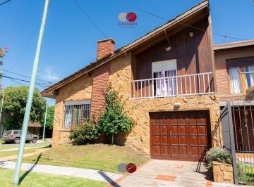 Casa · 118m² · 4 Ambientes · 1 Cochera · Casa en Barrio Zacagnini - a m del Mar