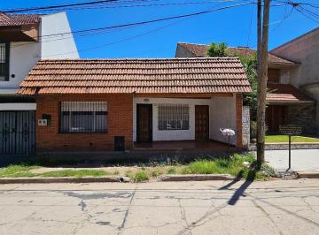 Casa de 3 ambientes, Quilmes · Venta Casa Chalet PH de 3 Ambientes Al Frente 2 Dorm. Fondo Bernal Quilmes