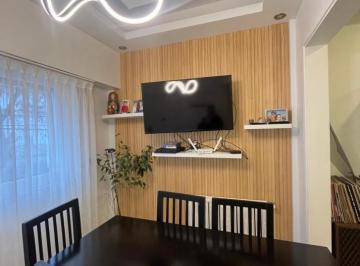 Departamento · 78m² · 3 Ambientes · Piso en PH Planta Alta Plaza Mitre