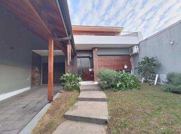 Casa · 280m² · 5 Ambientes · 2 Cocheras · Casa en Bernal Oeste
