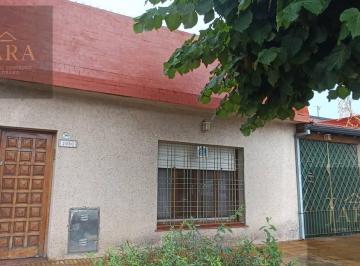 Casa · 277m² · 3 Ambientes · 1 Cochera · Casa en Quilmes Oeste