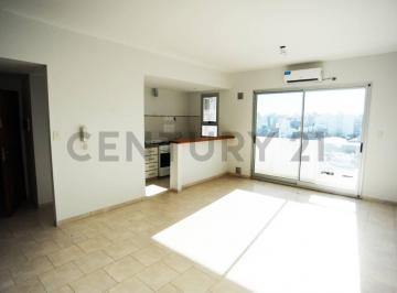 Departamento · 49m² · 2 Ambientes · Departamento 65 Entre 7 y 8, 1 Dormitorio Al Frente La Plata